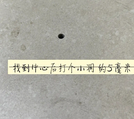 临沧瓷砖空鼓维修公司专业解答在瓷砖铺贴过程中，如果砂料搅拌不均匀，将会带来以下问题