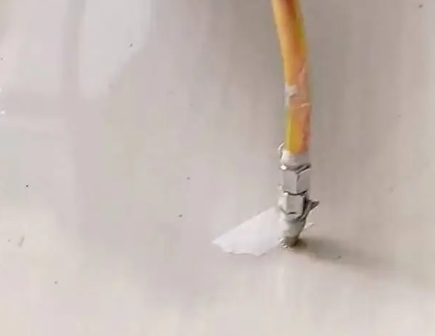 临沧瓷砖空鼓维修公司专业解答在瓷砖铺贴过程中，如果使用的砂料过粗（如全部使用了粗砂），可能会导致以下问题